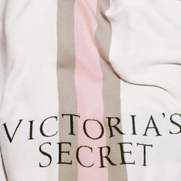 IM IN SEARCH OF VS PINK BEDDING - Picture 6 of 6